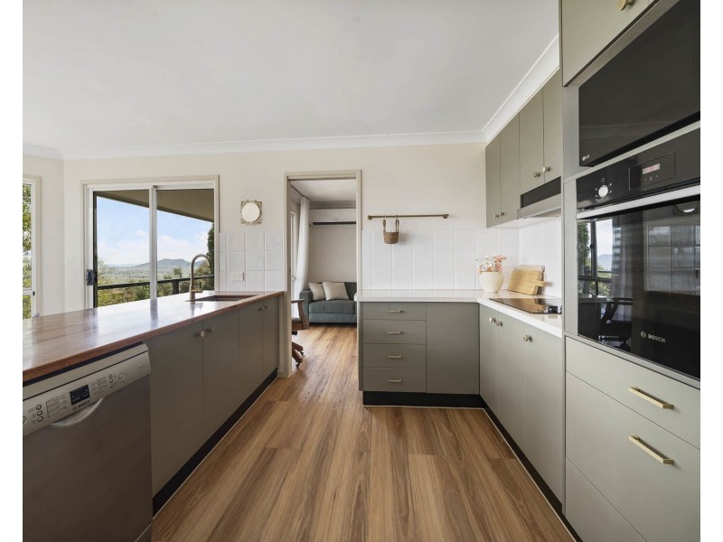 16 Koala Drive, Gowrie Junction QLD 4352
