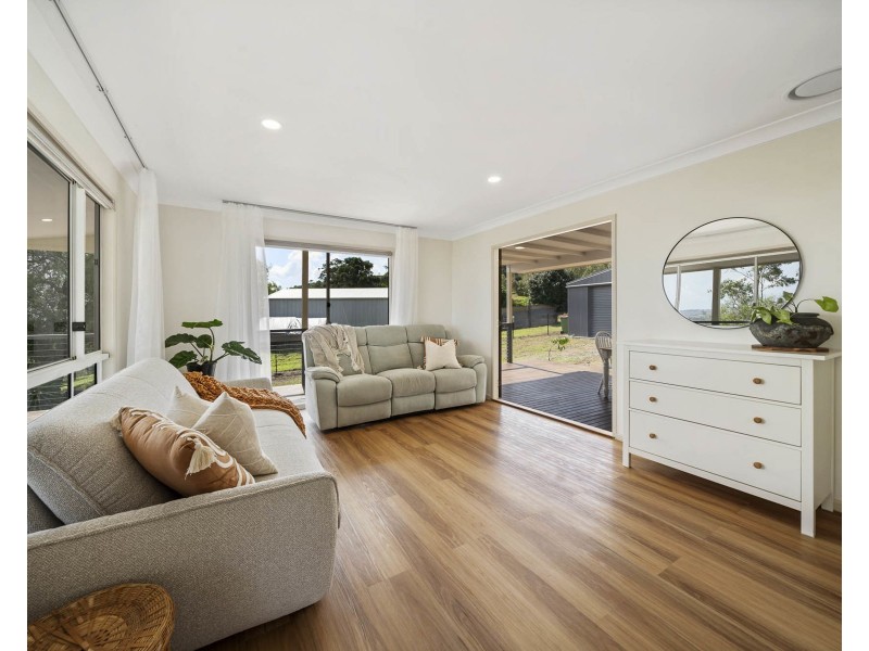 16 Koala Drive, Gowrie Junction QLD 4352