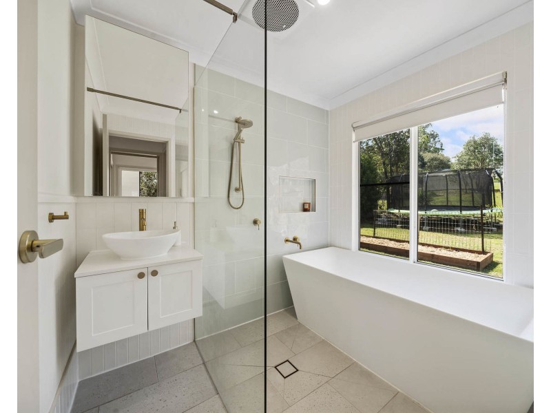 16 Koala Drive, Gowrie Junction QLD 4352