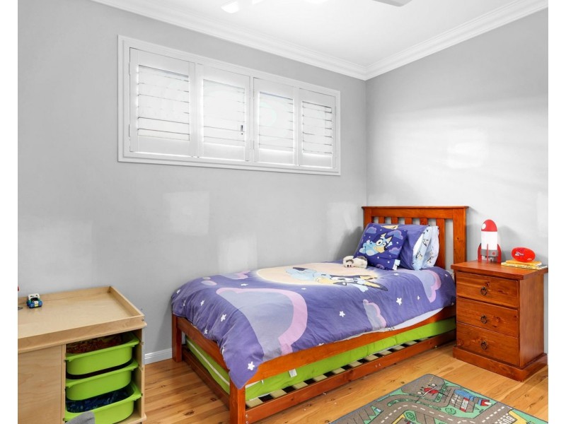 5a Weetwood Street, Newtown QLD 4350