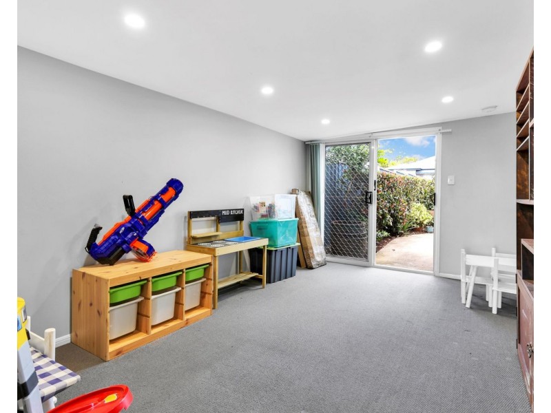 5a Weetwood Street, Newtown QLD 4350