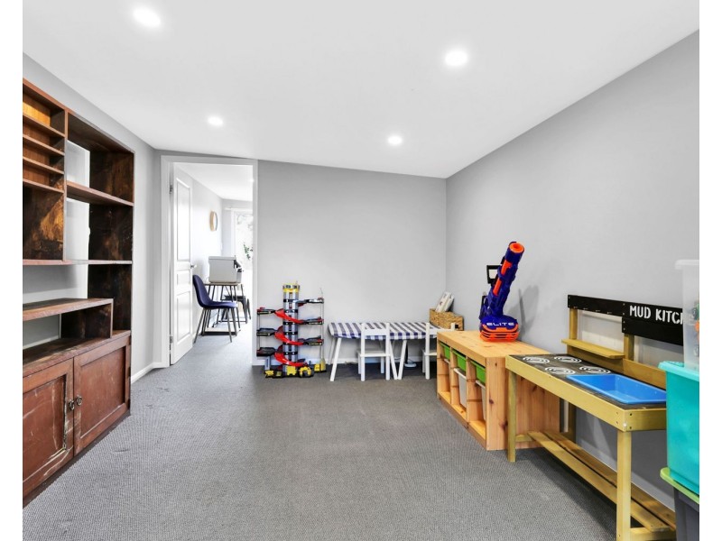 5a Weetwood Street, Newtown QLD 4350