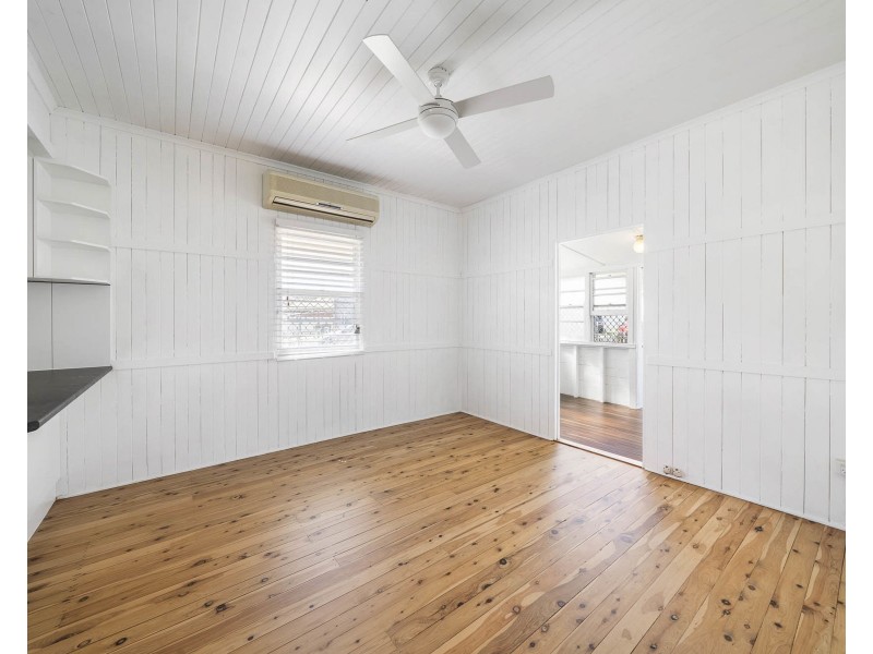 11 Albert Lane, Newtown QLD 4350