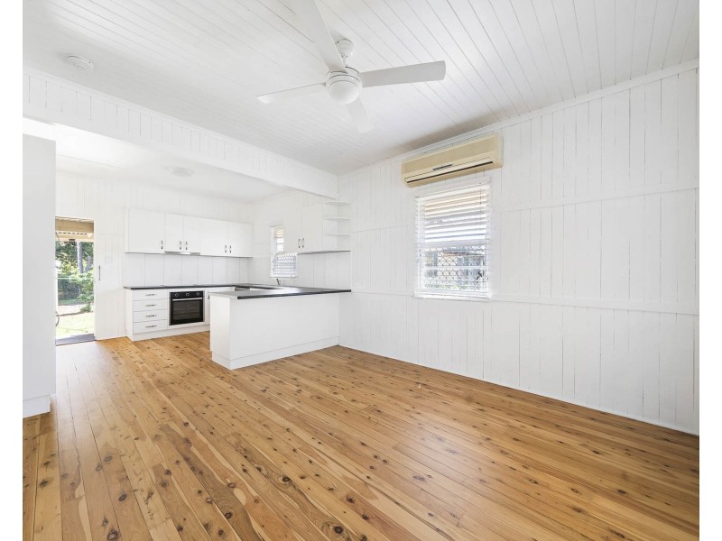 11 Albert Lane, Newtown QLD 4350