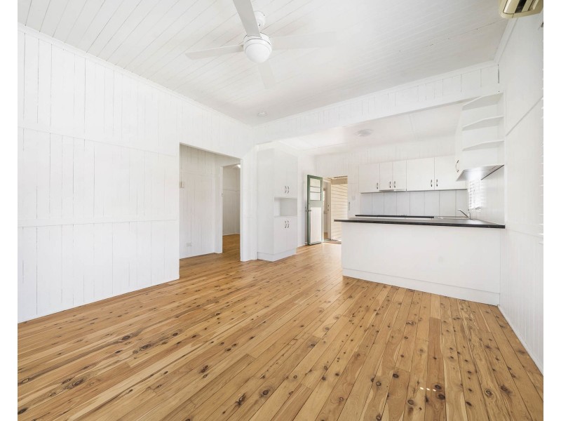 11 Albert Lane, Newtown QLD 4350