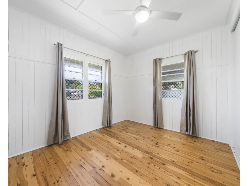 11 Albert Lane, Newtown QLD 4350