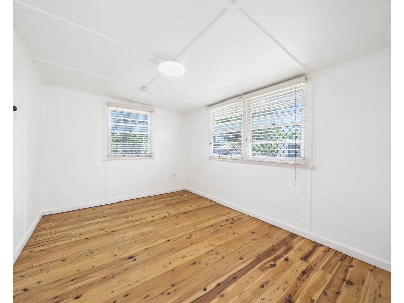 11 Albert Lane, Newtown QLD 4350