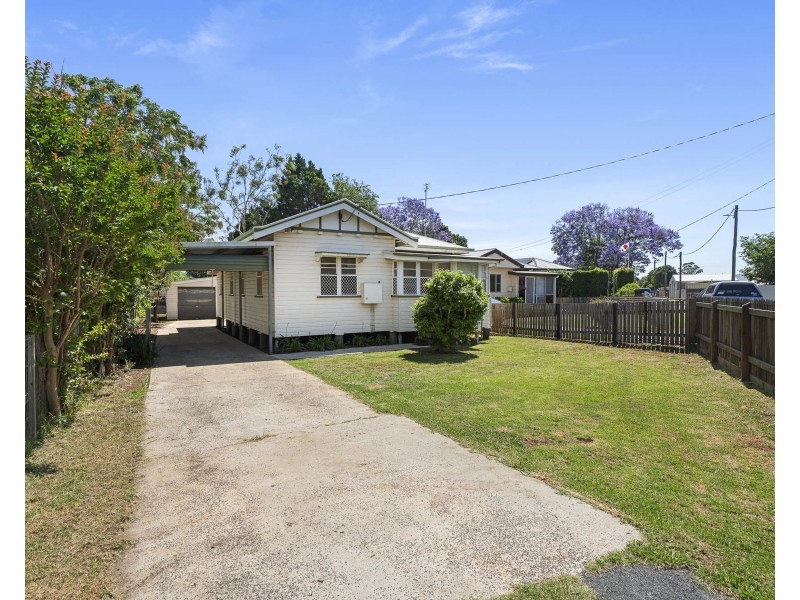 11 Albert Lane, Newtown QLD 4350