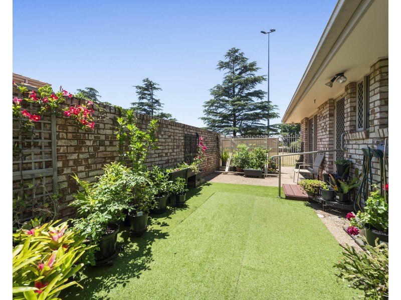 3/23 Lendrum Street, Newtown QLD 4350