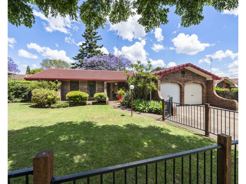 16 Orchid Street, Centenary Heights QLD 4350