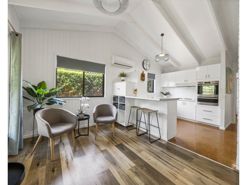 16 Orchid Street, Centenary Heights QLD 4350