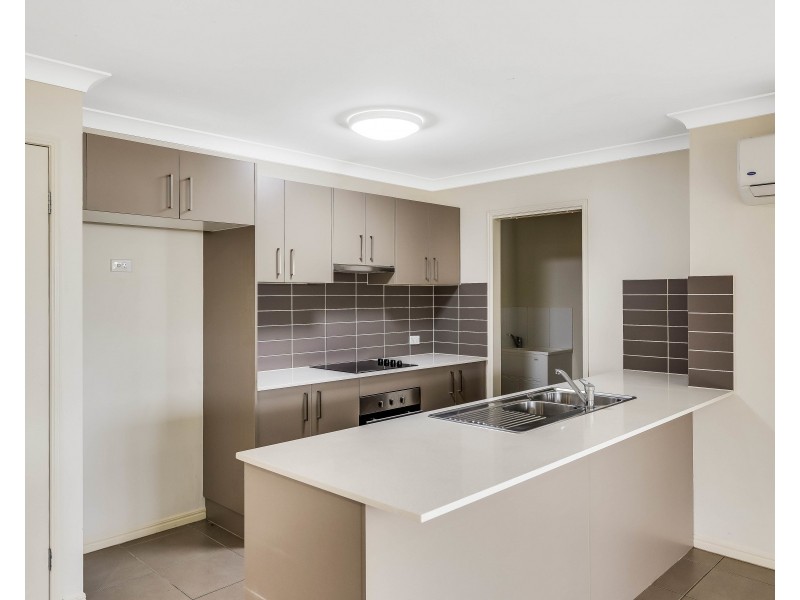 4 Cooranga Street, Glenvale QLD 4350