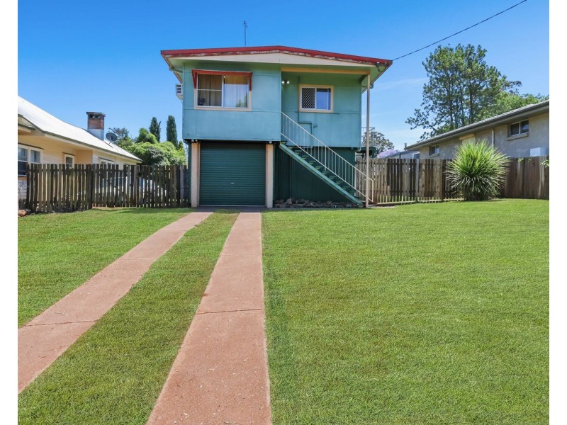 271 Alderley Street, Centenary Heights QLD 4350