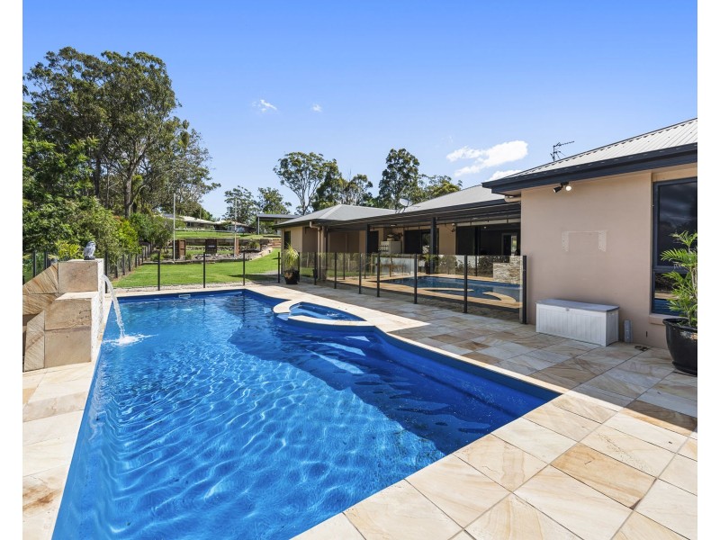 7 Jackson Close, Highfields QLD 4352