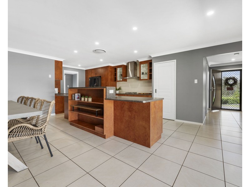 7 Jackson Close, Highfields QLD 4352