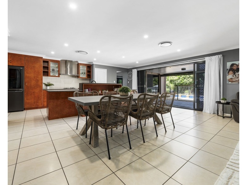 7 Jackson Close, Highfields QLD 4352