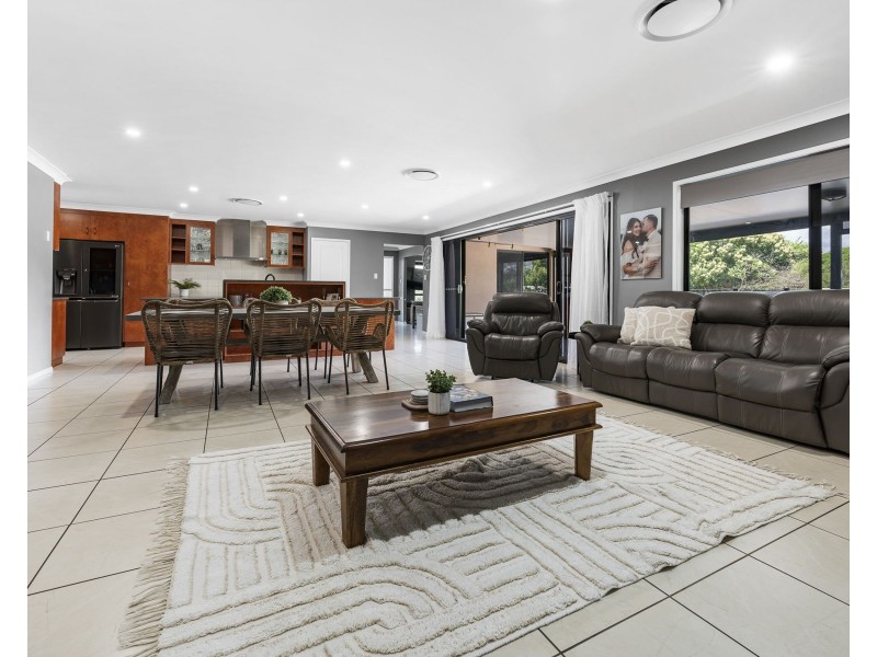 7 Jackson Close, Highfields QLD 4352