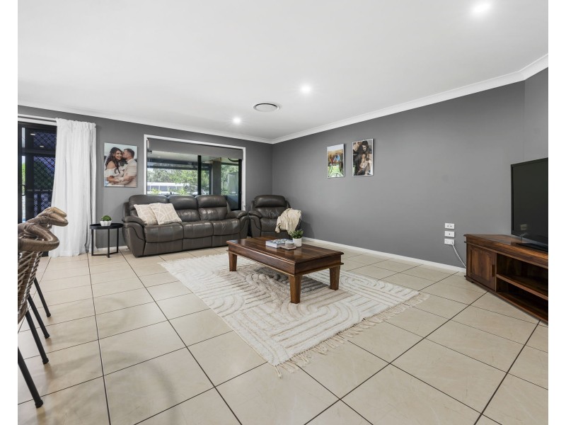 7 Jackson Close, Highfields QLD 4352