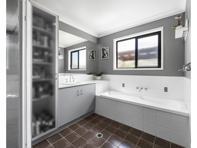 7 Jackson Close, Highfields QLD 4352