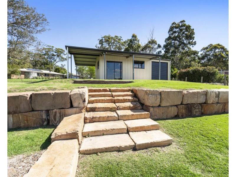 7 Jackson Close, Highfields QLD 4352