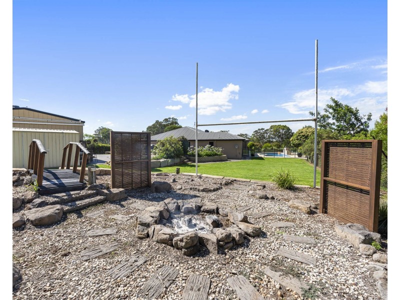 7 Jackson Close, Highfields QLD 4352
