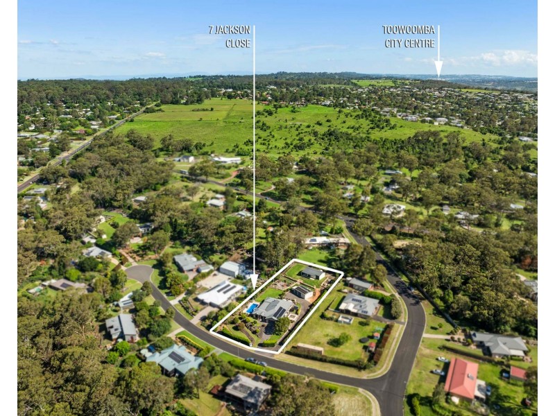 7 Jackson Close, Highfields QLD 4352