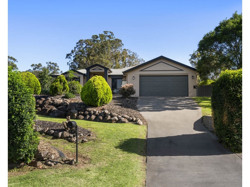 7 Jackson Close, Highfields QLD 4352