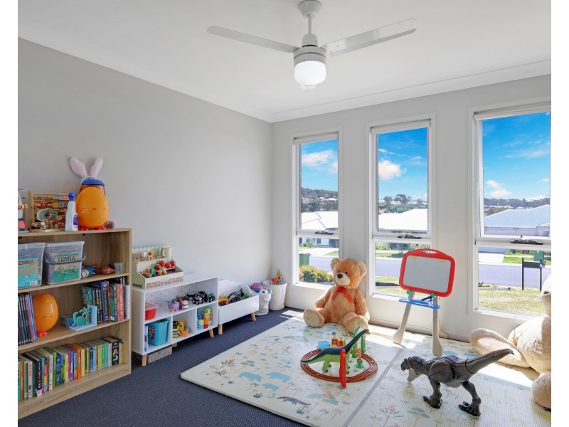 6 Downs Street, Glenvale QLD 4350