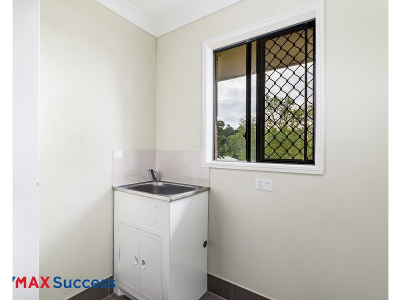 1/18 Willowburn Drive, Rockville QLD 4350