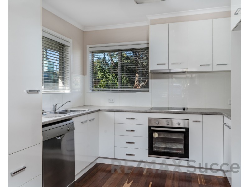 46 Jellicoe Street, Mount Lofty QLD 4350