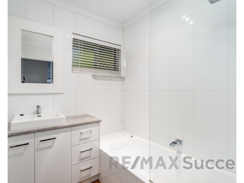 46 Jellicoe Street, Mount Lofty QLD 4350