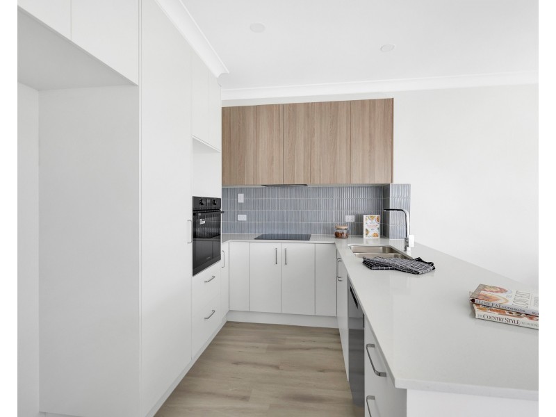1/5 Noll Street, Kearneys Spring QLD 4350