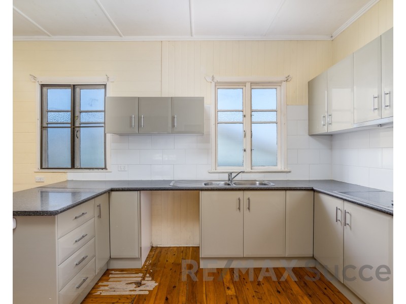 3 McWaters Street, North Toowoomba QLD 4350