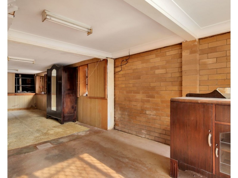 1a Allan Street, North Toowoomba QLD 4350