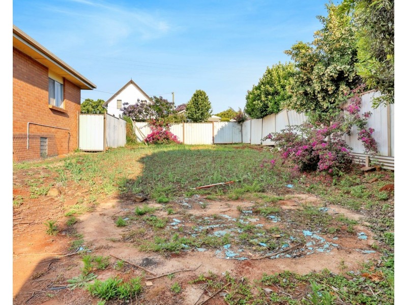 1a Allan Street, North Toowoomba QLD 4350