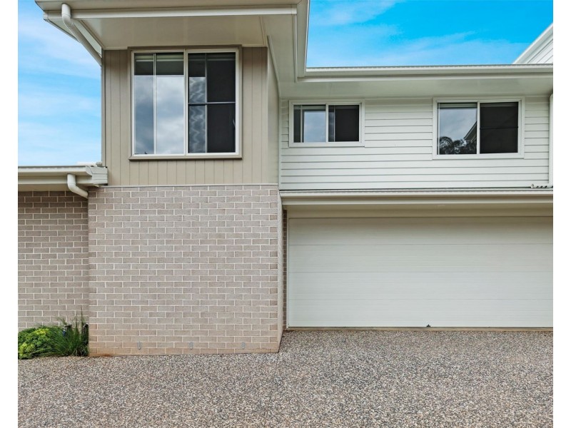 1/30 Swallow Court, Newtown QLD 4350