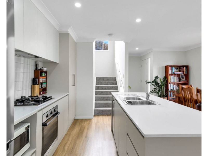 1/30 Swallow Court, Newtown QLD 4350