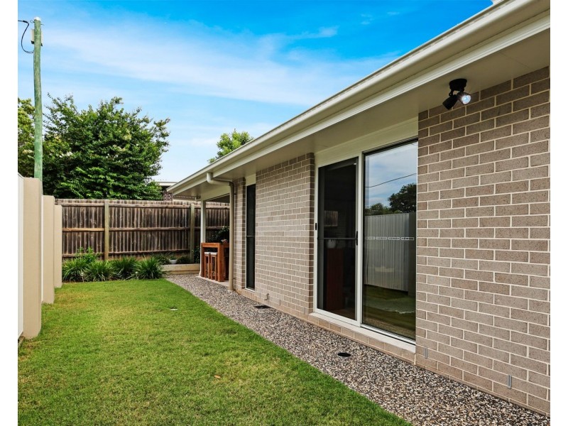 1/30 Swallow Court, Newtown QLD 4350