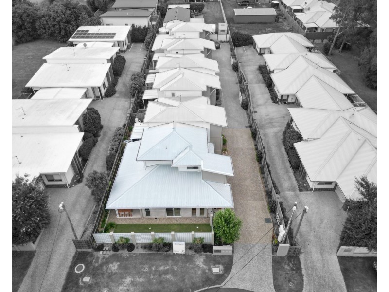 1/30 Swallow Court, Newtown QLD 4350