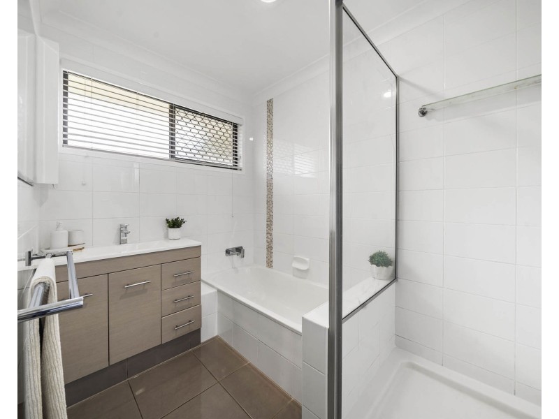 14 Elliott Street, Kearneys Spring QLD 4350