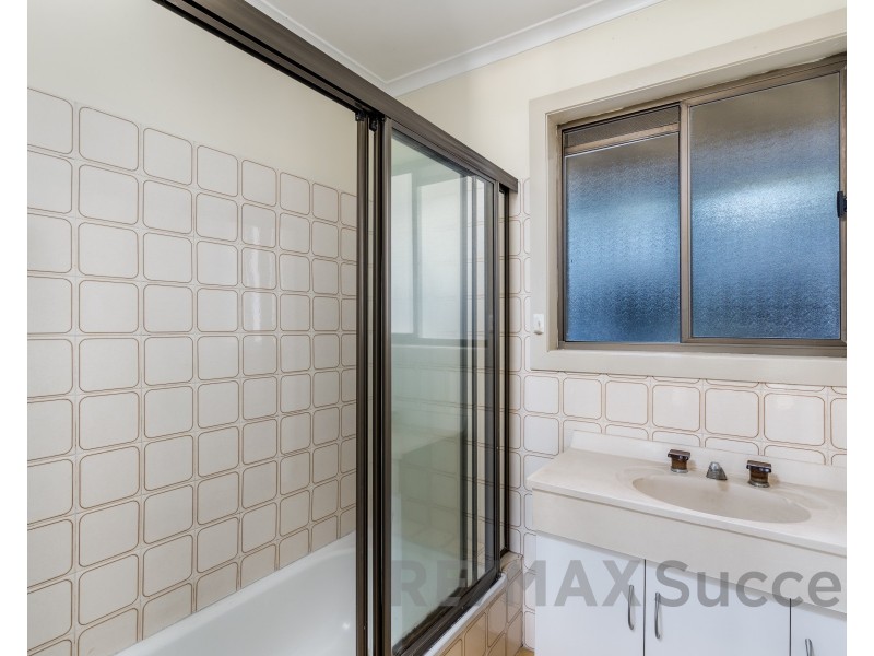 17/2 Benjamin Street, Mount Lofty QLD 4350