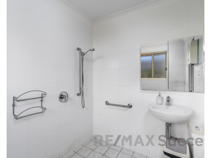 2/19 Behland Street, Kearneys Spring QLD 4350