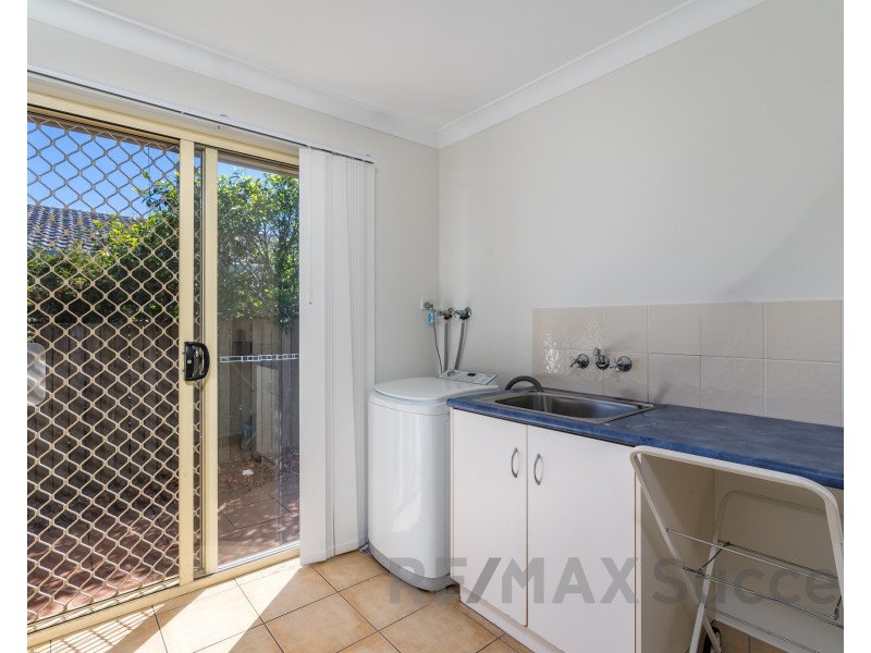 2/19 Behland Street, Kearneys Spring QLD 4350