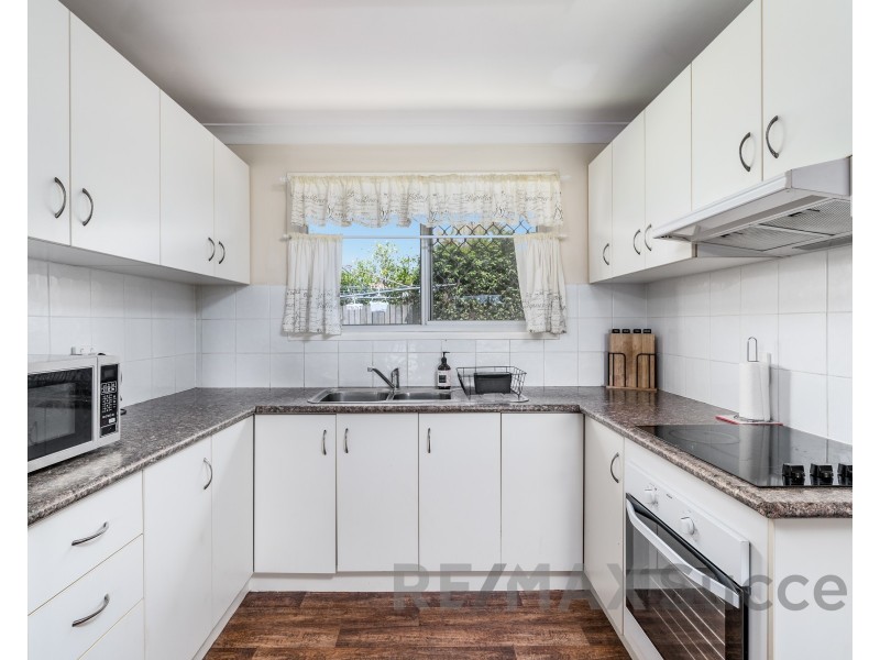 2/21 Hampton Street, Newtown QLD 4350