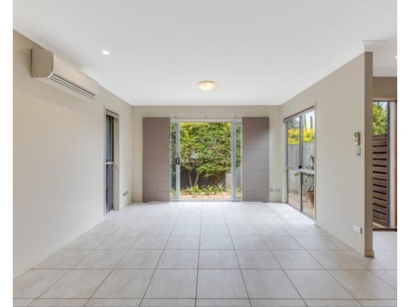 4/4B Herries Street, East Toowoomba QLD 4350