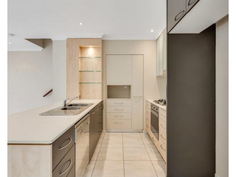 4/4B Herries Street, East Toowoomba QLD 4350