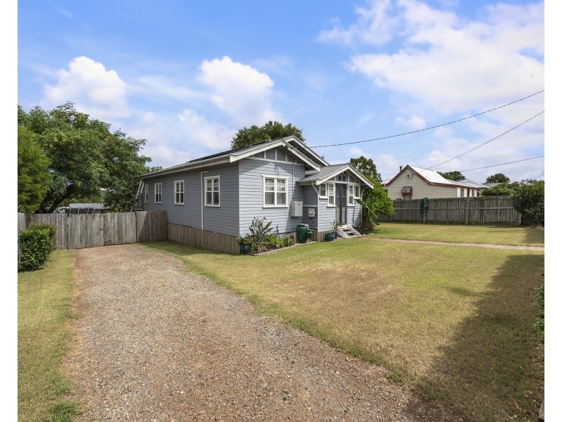 151 Mocatta Street, Goombungee QLD 4354