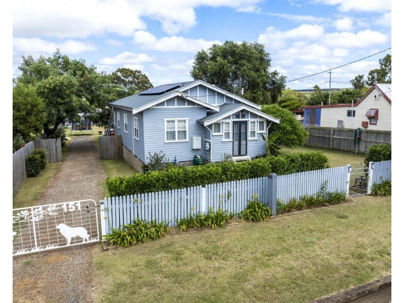 151 Mocatta Street, Goombungee QLD 4354