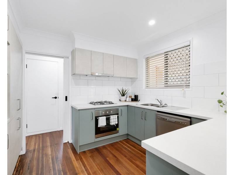 15 McIntyre Street, Centenary Heights QLD 4350