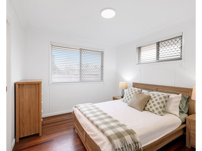 15 McIntyre Street, Centenary Heights QLD 4350